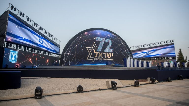 Israele, al 72 ° compleanno, conta 9,19 milioni di cittadini