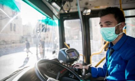 Ripartono i bus, i treni e le attività sociali