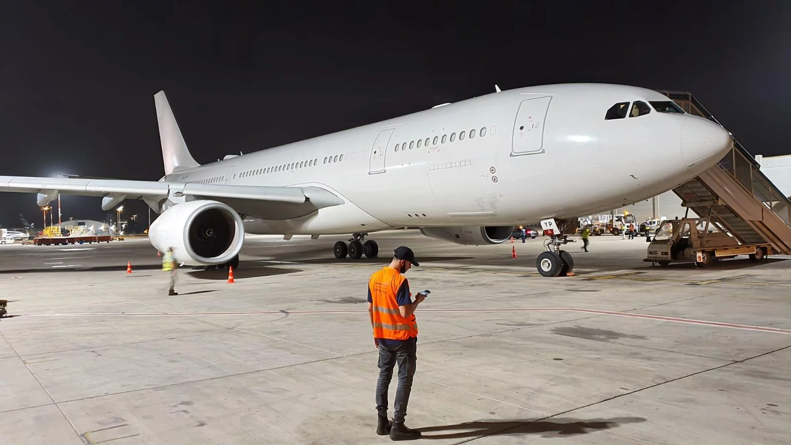 Atterra per la prima volta in Israele un volo cargo della Etihad