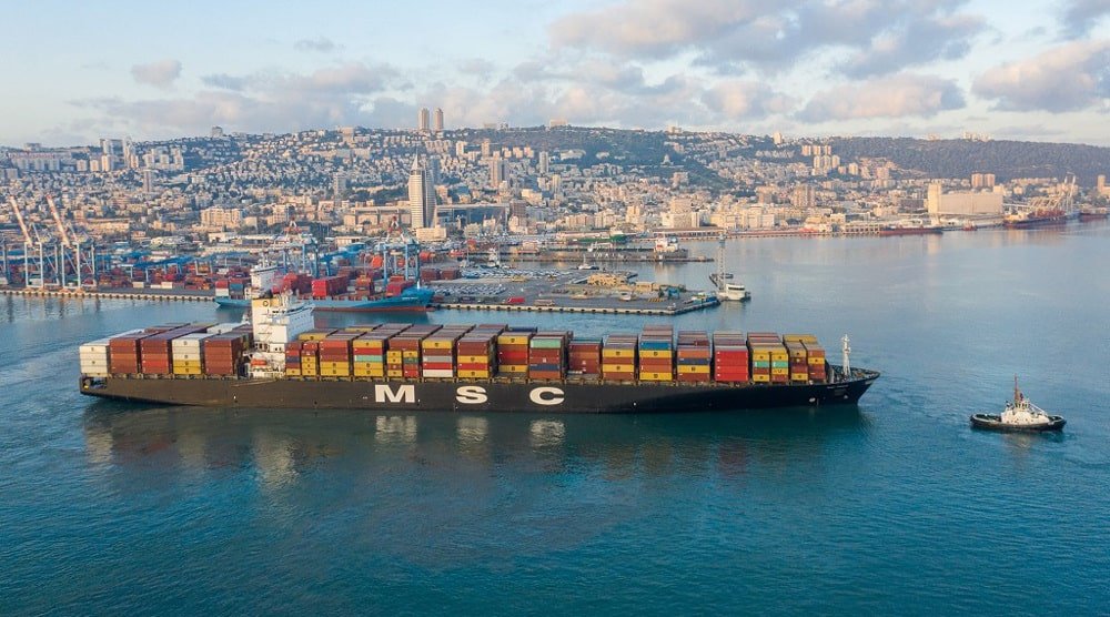 Il primo carico navale da Dubai arriva a Haifa