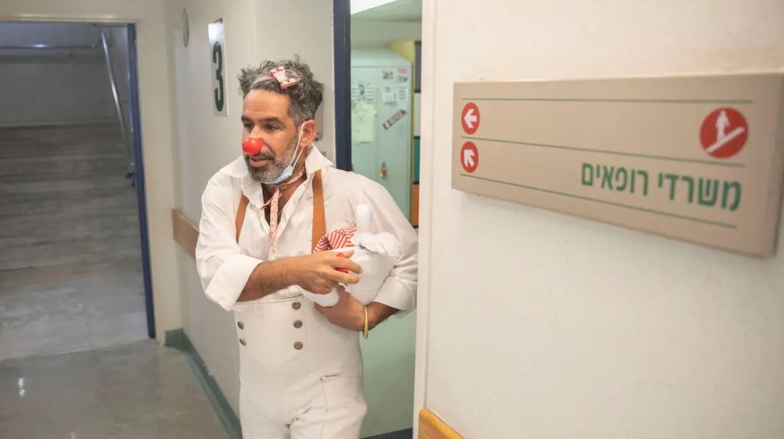 David Barashi, il primo “clown” medico COVID19 di Israele