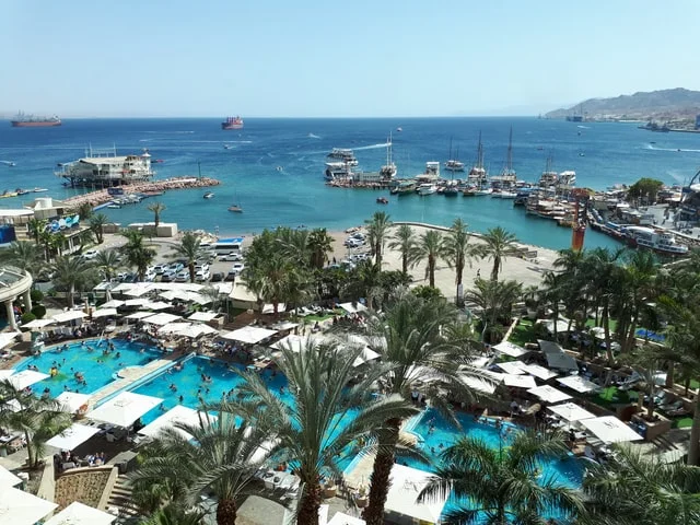 Gli hotel a Eilat e Mar Morto possono aprire