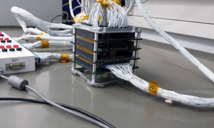 Israele lancia 3 satelliti che consumano 1 grammo di carburante al giorno