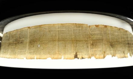 L’Intelligenza Artificiale analizza i Rotoli del Mar Morto