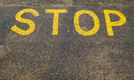 Israele vieta l’ingresso agli stranieri per fermare la variante Omicron