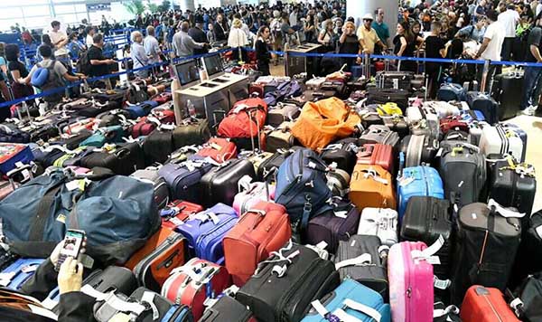 Caos valigie all’aeroporto Ben Gurion in Israele