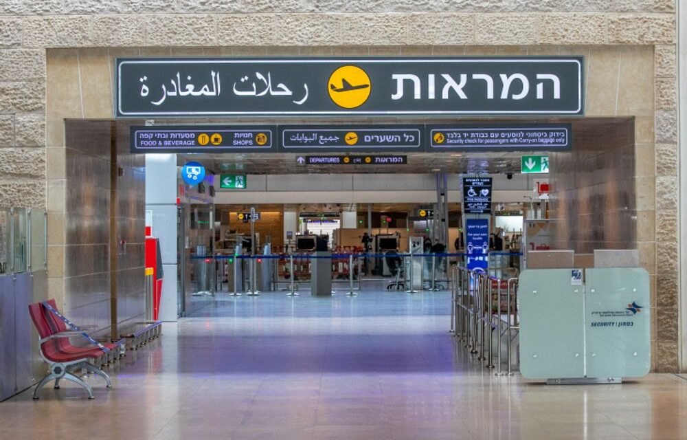 Le compagnie aeree sospendono i voli